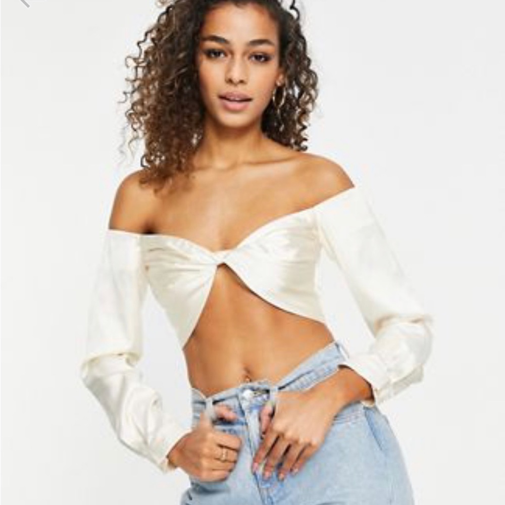 IVORY CROP TOP